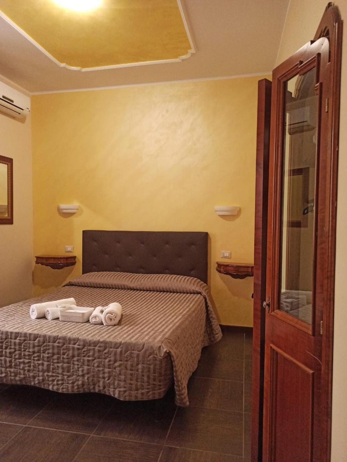 Bed and Breakfast Domina Popolo Roma Exterior foto